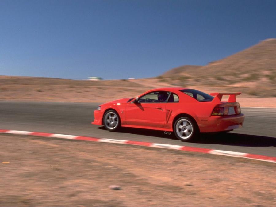  Ford Mustang SVT Cobra R 2000 года  (фото 125 из 128)